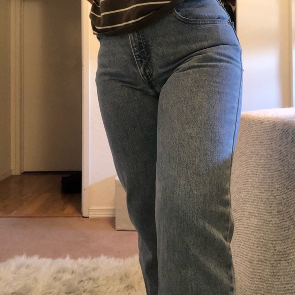 (SOLD) Vintage Levi 550 jeans - Picture 2 of 8